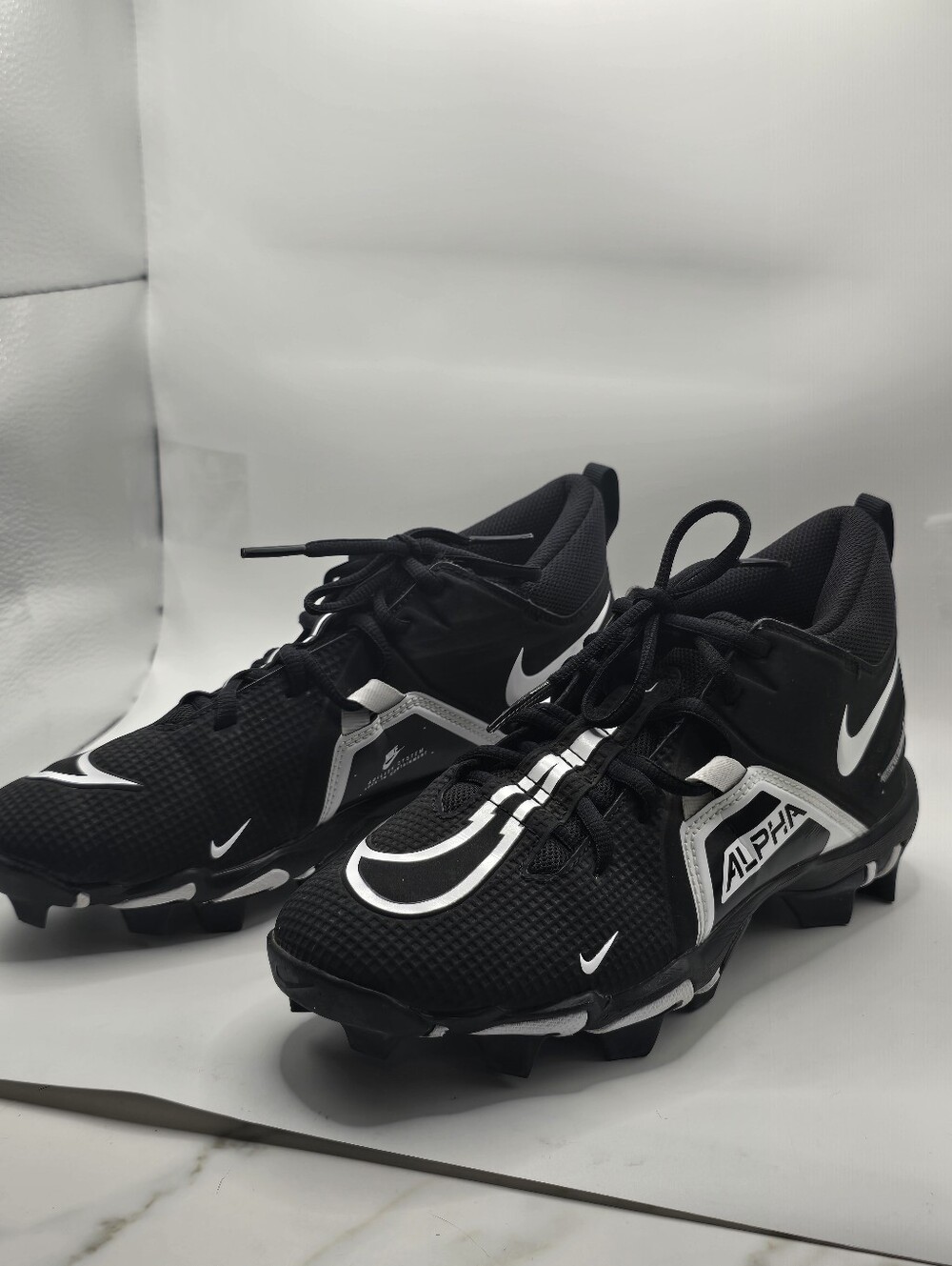 Nike Alpha Menace 3 Shark Football Cleats Blk Wht boys  6Y EUC